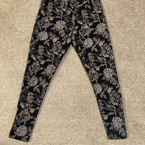 Soft Surroundings Black Floral Skinny Jeans